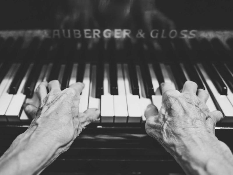 客服中枢<br>多店铺消息聚合与分发